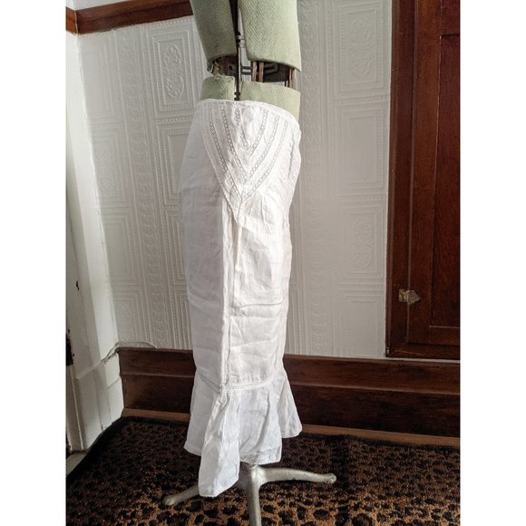 Romantic white linen pencil fishtail skirt with lace details - Picture 12 of 15